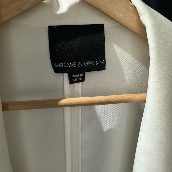 White light weight open front blazer size medium - Picture 2 of 4